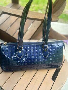 Y2K Vintage Arcadia Made In Italy Navy Blue Embossed Patent Leather Shoulder Bag